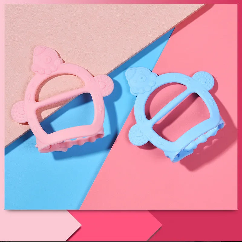 Baby Food Grade Silicone PP Training Nipple with Pig Handle – Pacifier Feeder for Milk & Fresh Fruit Nibbler