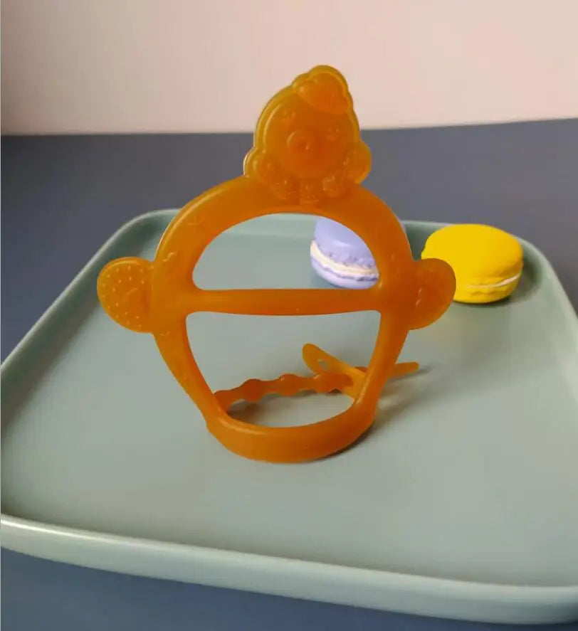 Baby Food Grade Silicone PP Training Nipple with Pig Handle – Pacifier Feeder for Milk & Fresh Fruit Nibbler