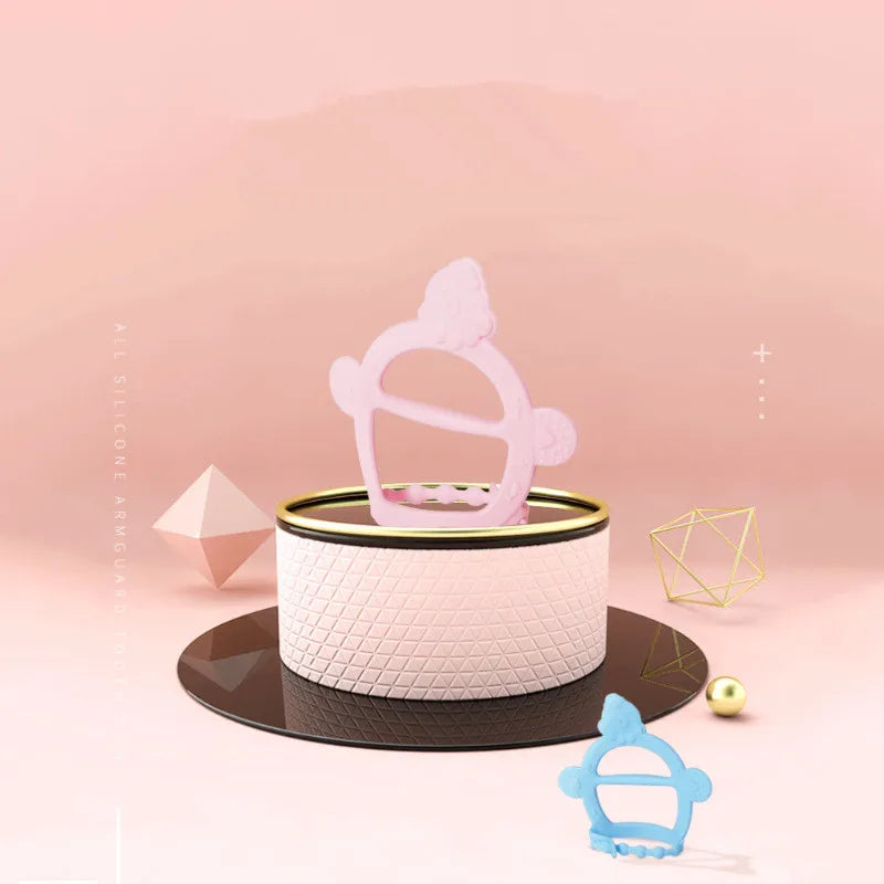 Baby Food Grade Silicone PP Training Nipple with Pig Handle – Pacifier Feeder for Milk & Fresh Fruit Nibbler